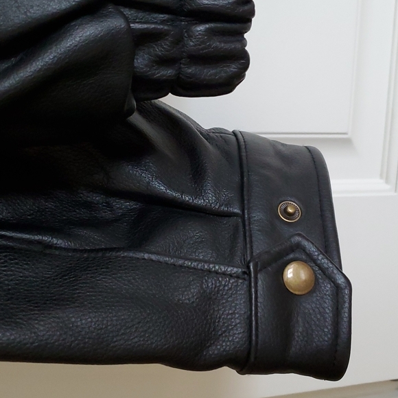 UEC - Men's Leather Jacket - Picture 5 of 10